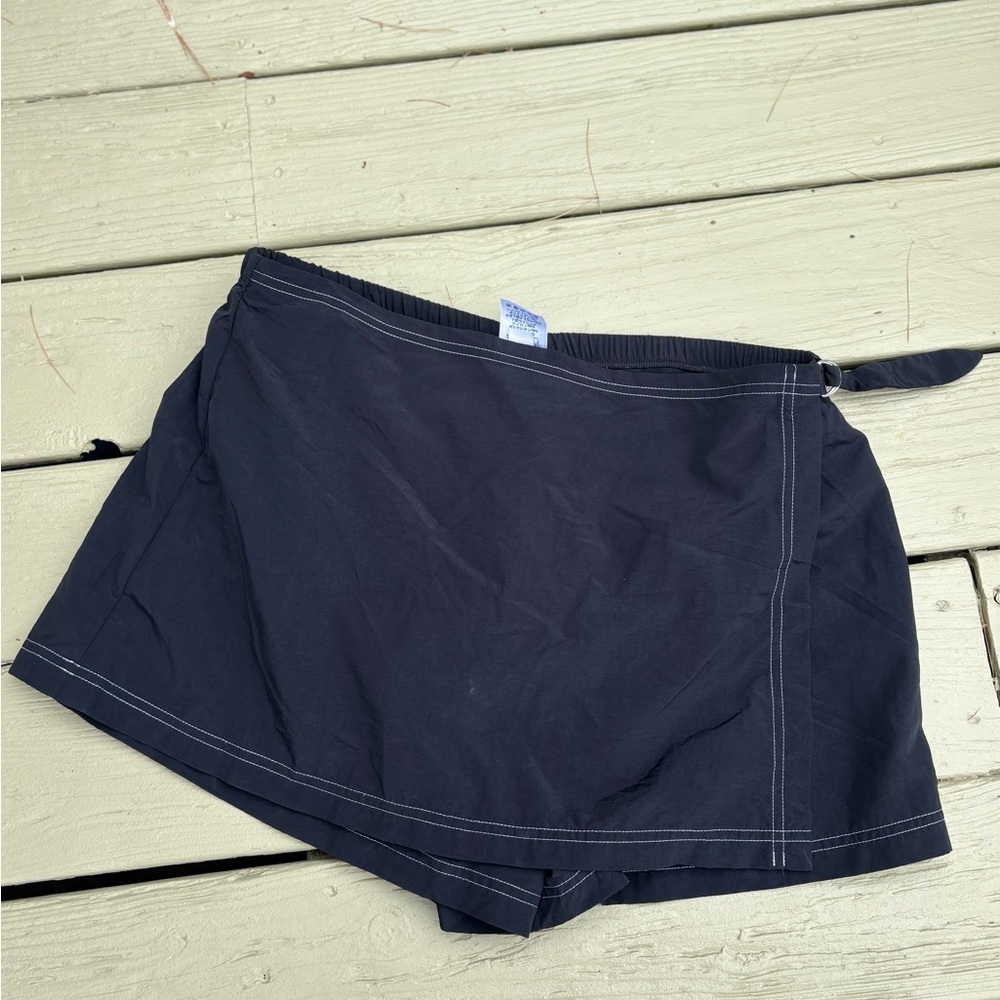 LANDS END Women's Black Wrap Beach Skorts, Size: 16